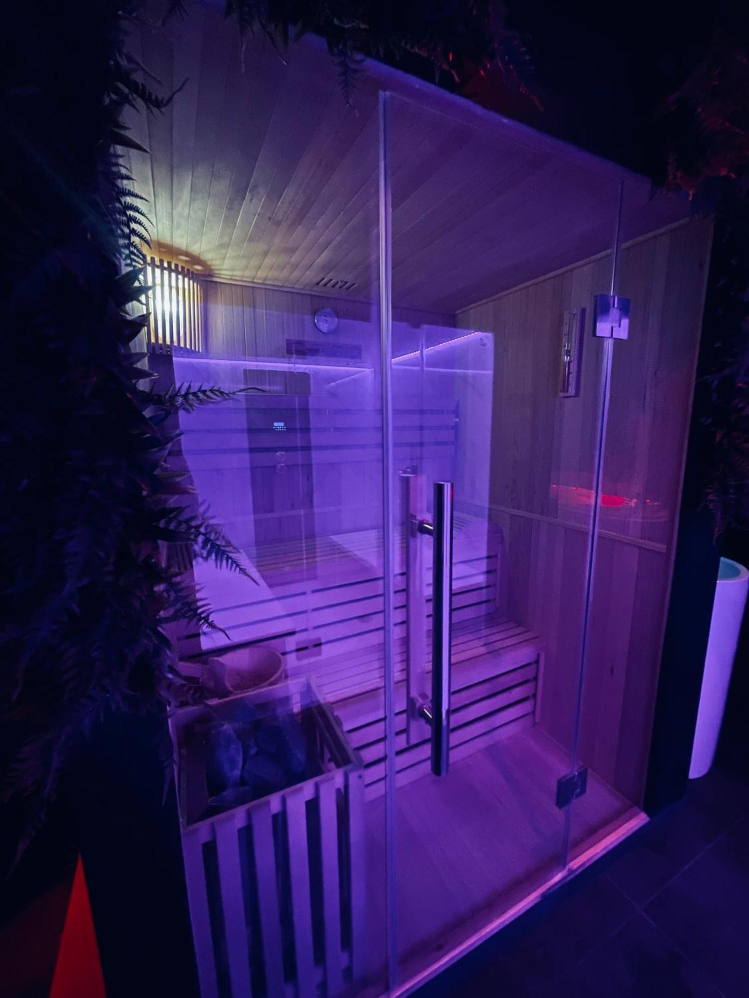 Love Room - Espace Bien Etre L'Osmose Wimereux Bagian luar foto